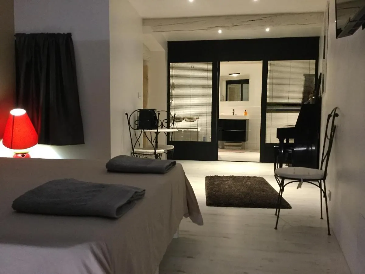 Bed & Breakfast Eyragues Suite Parentale